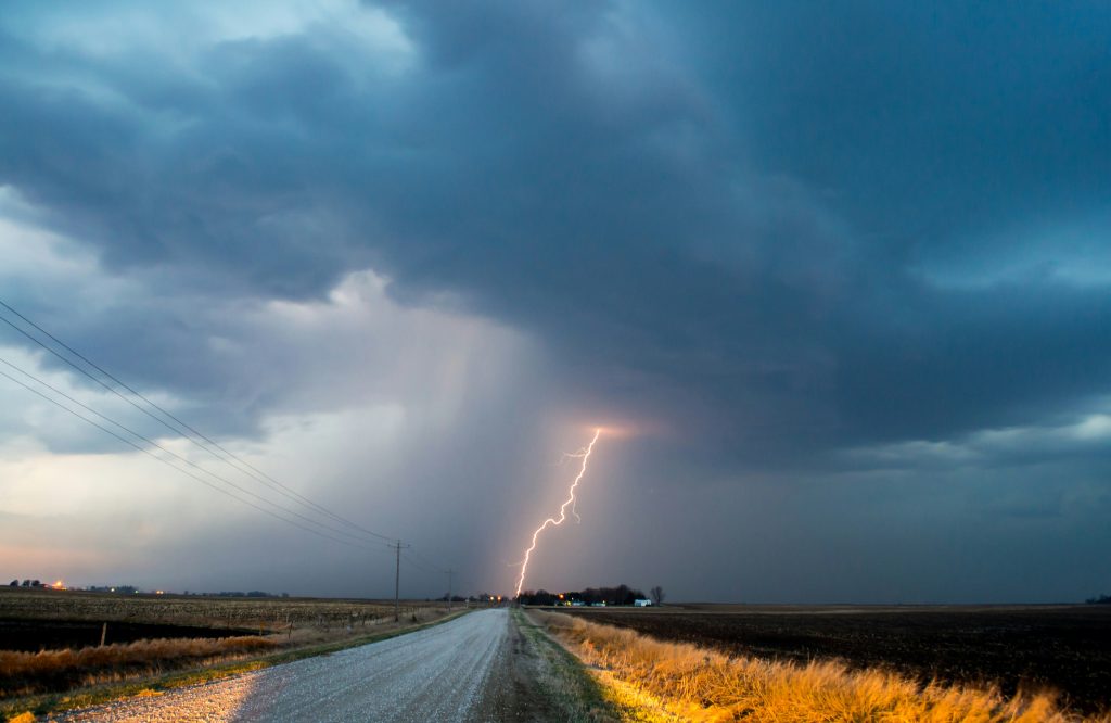 Gewitter über Landschaft